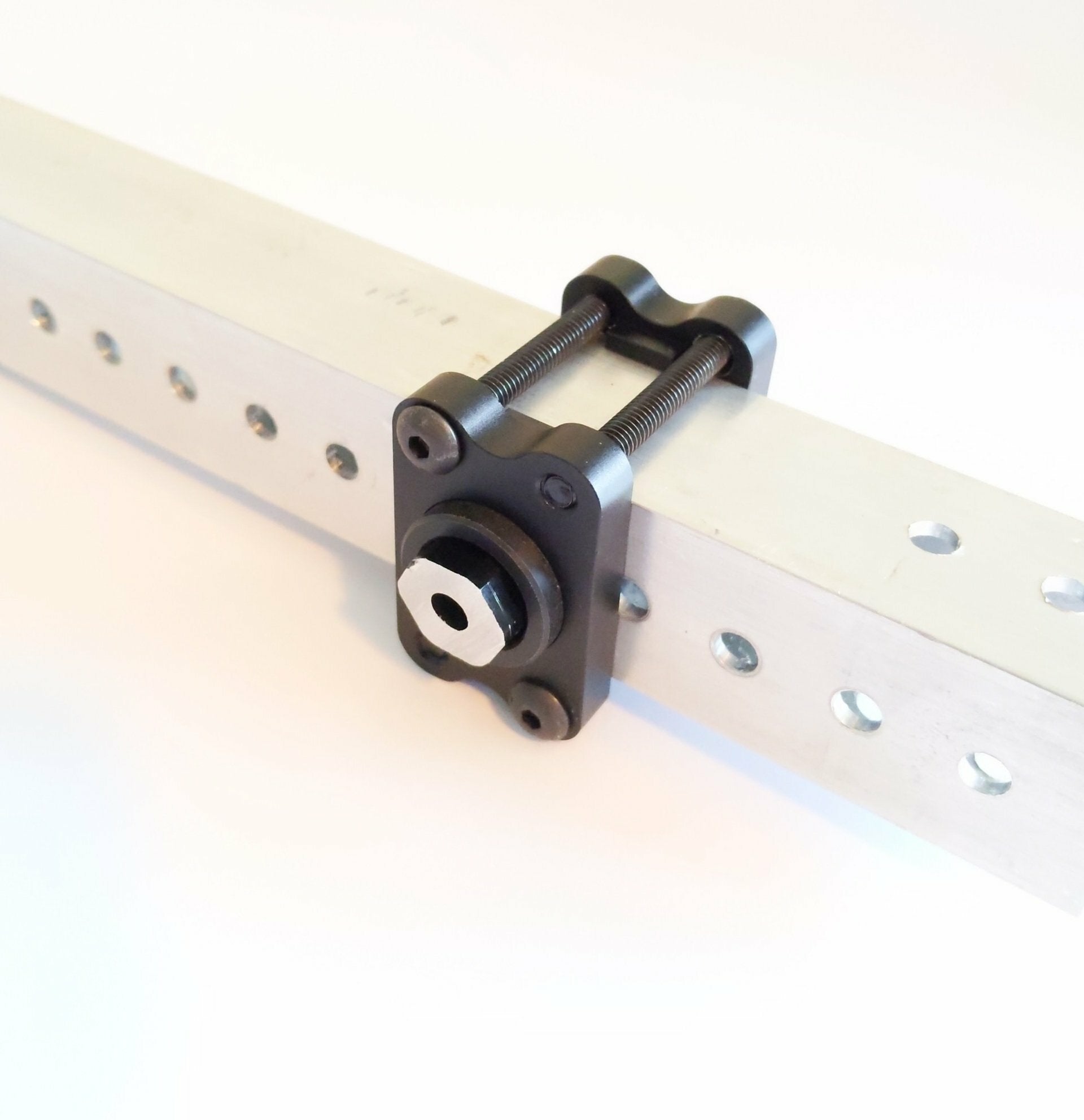 Thrifty Clamping Bushing Block